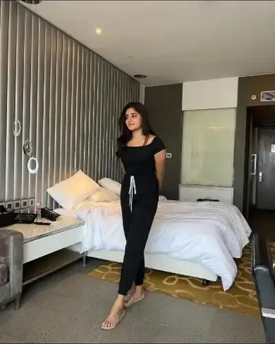 Call Girls Service in Dhrol